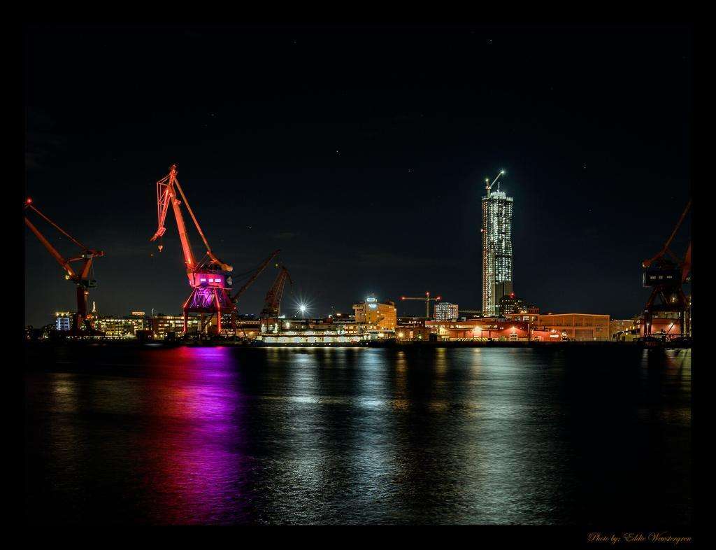 karlatornet by night
