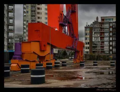 Eriksberg crane foot photo