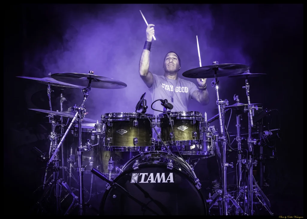 Martin drummer for Pleasureland