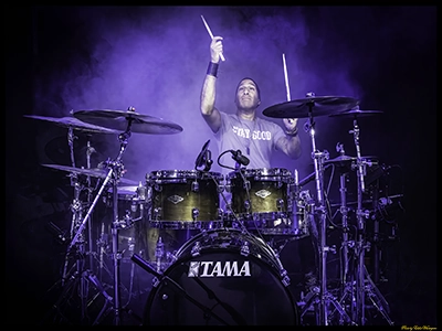 Martin drummer for Pleasureland