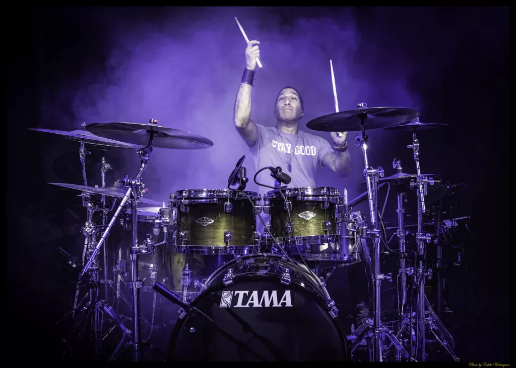 Martin drummer for Pleasureland